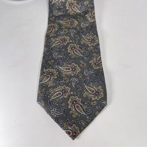 Yves Saint Laurent Vintage Men’s Silk Neck Tie. Gray w/Gold, Blue & Red‎ Paisley
